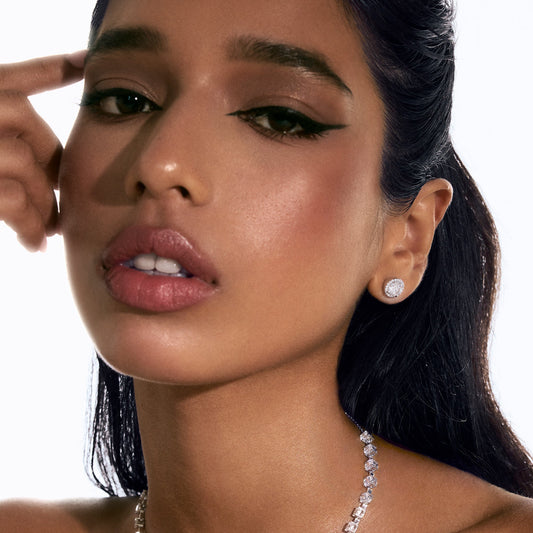 Astrantia Round Cut Halo Earring