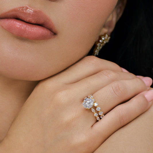 Sira Round Cut Engagement Ring