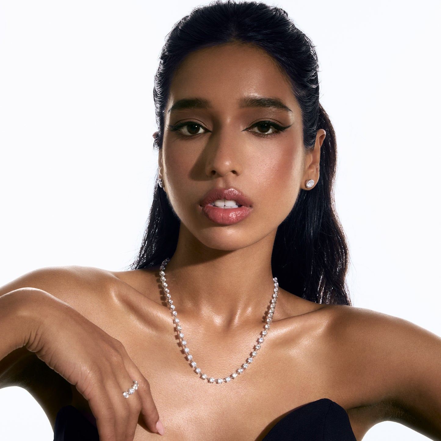 Isla Round Cut Necklace