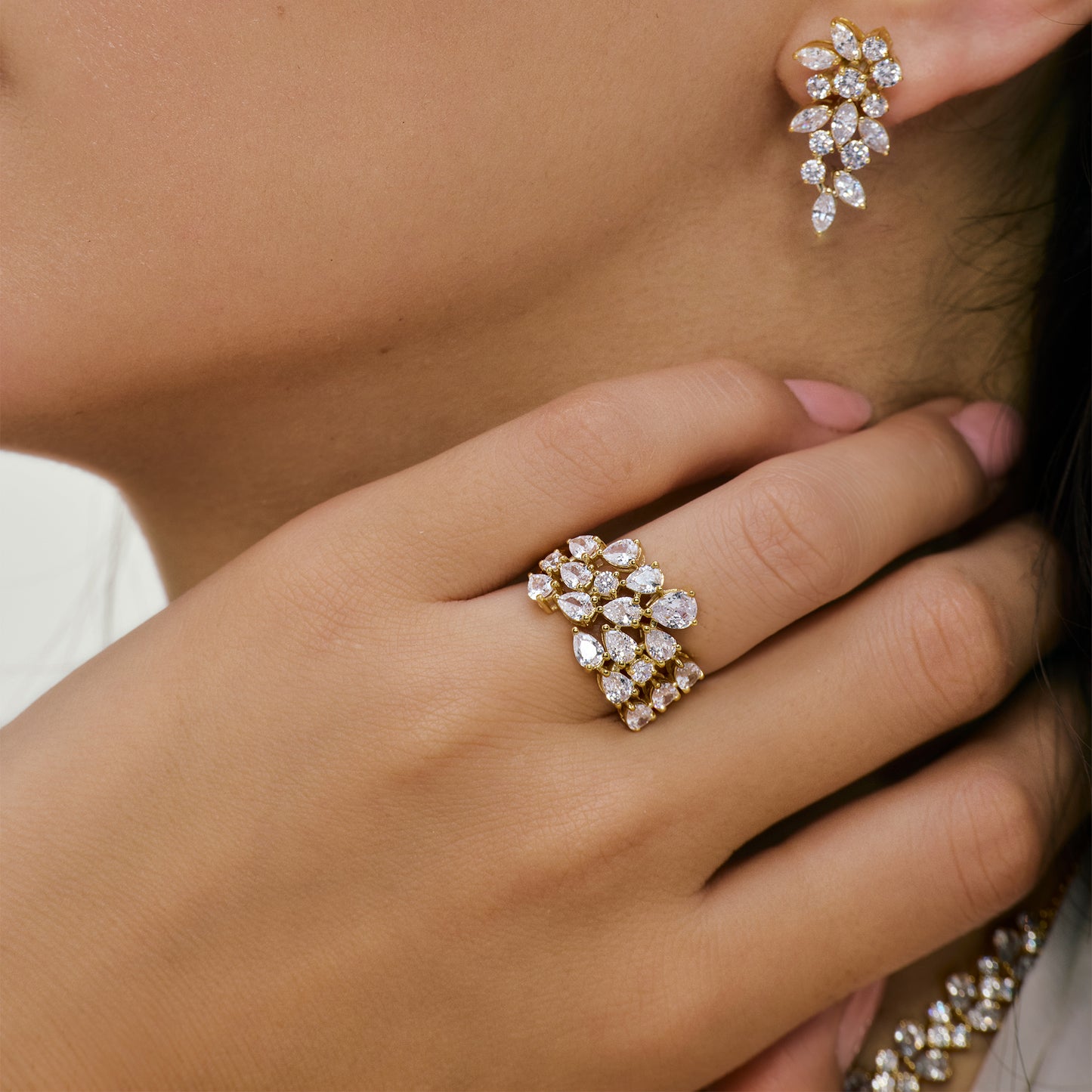 Clivia Cluster Wedding Ring