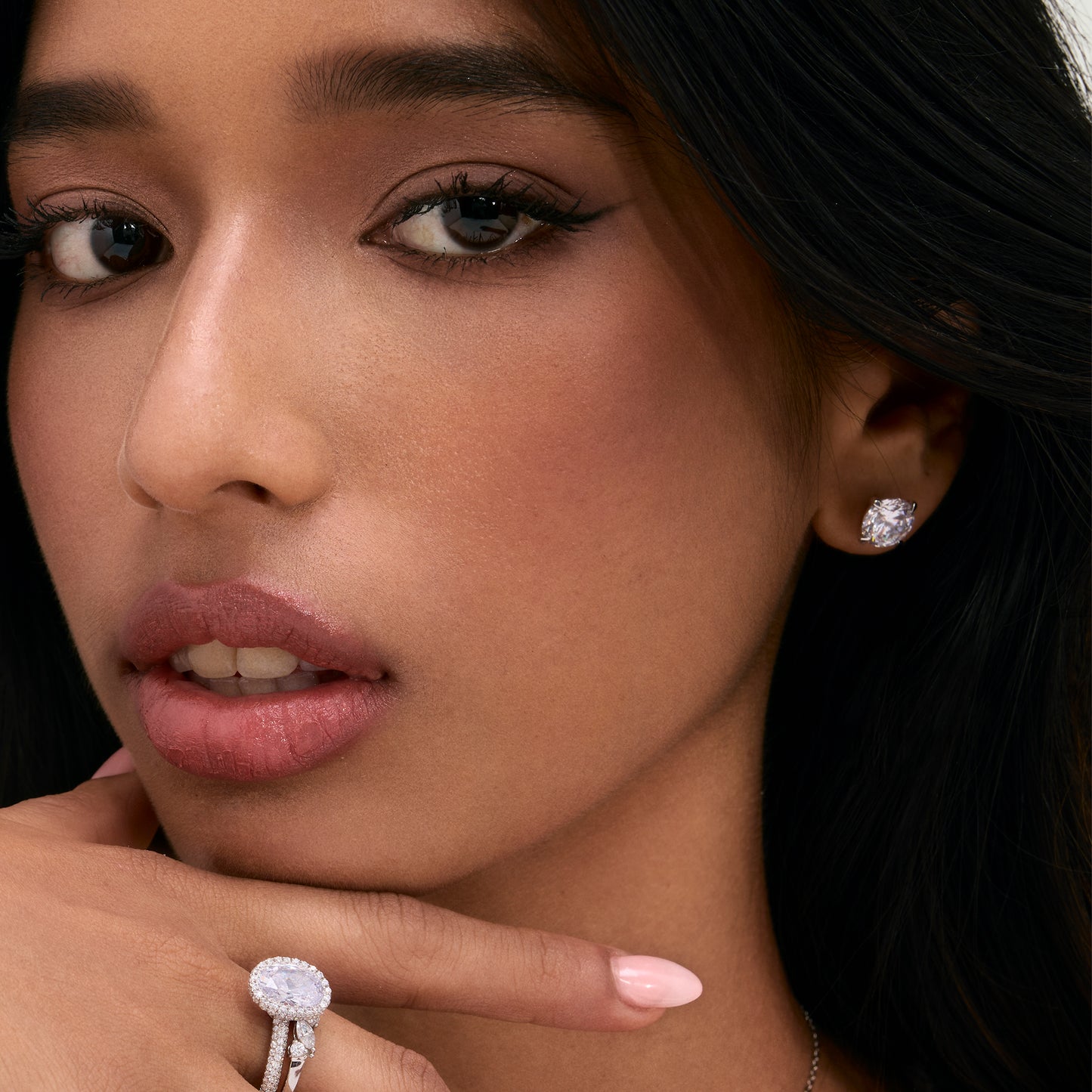 Periwinkle Round Cut Solitaire Earring