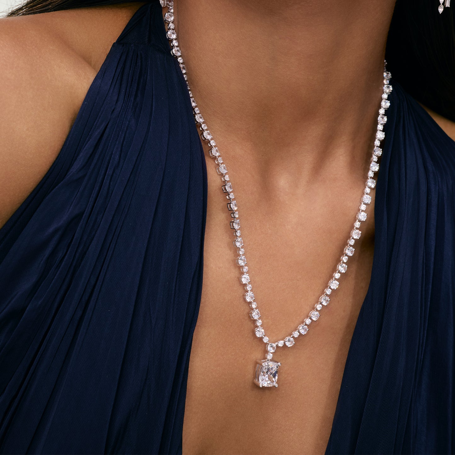 Valeriana Cushion Cut Necklace