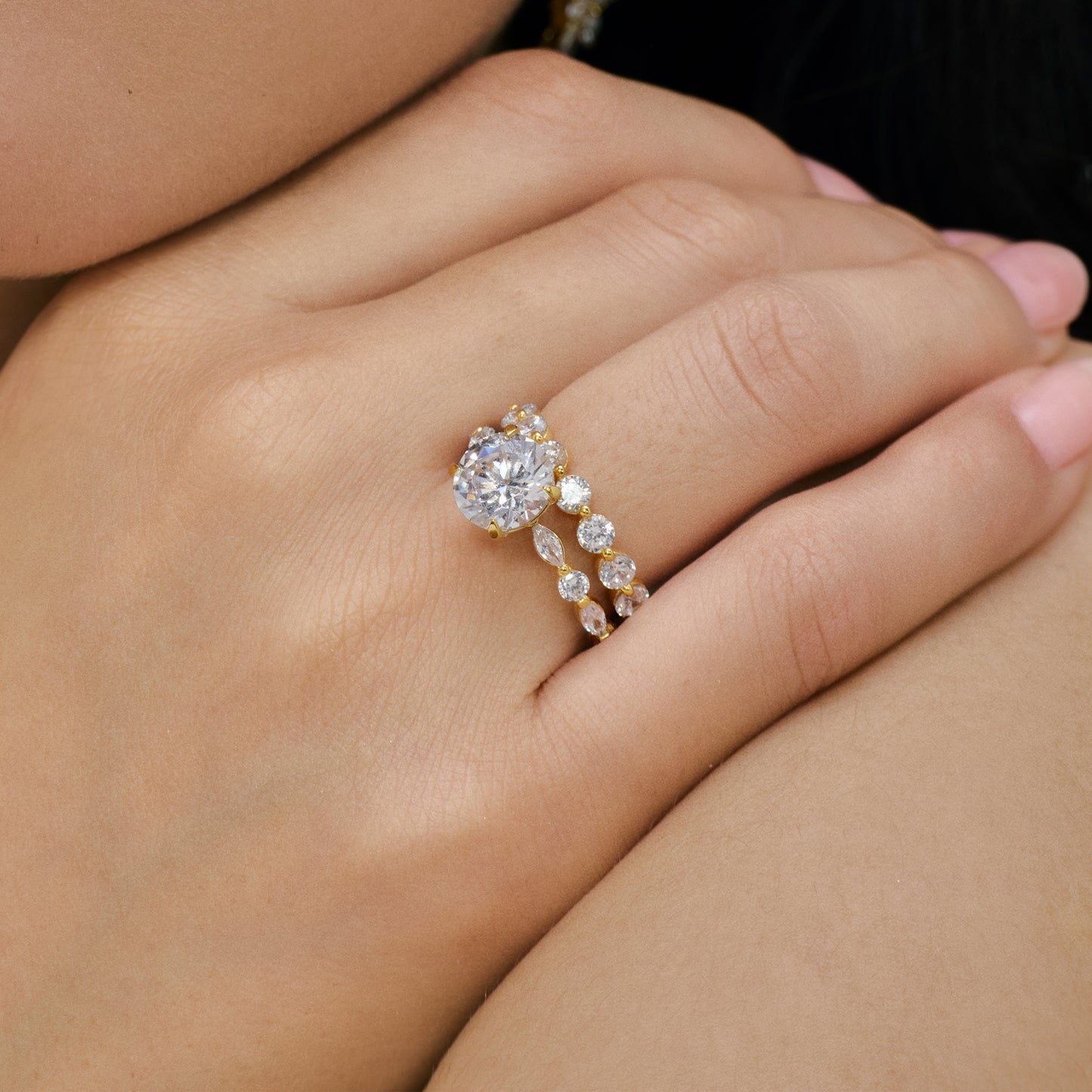 Sira Round Cut Engagement Ring