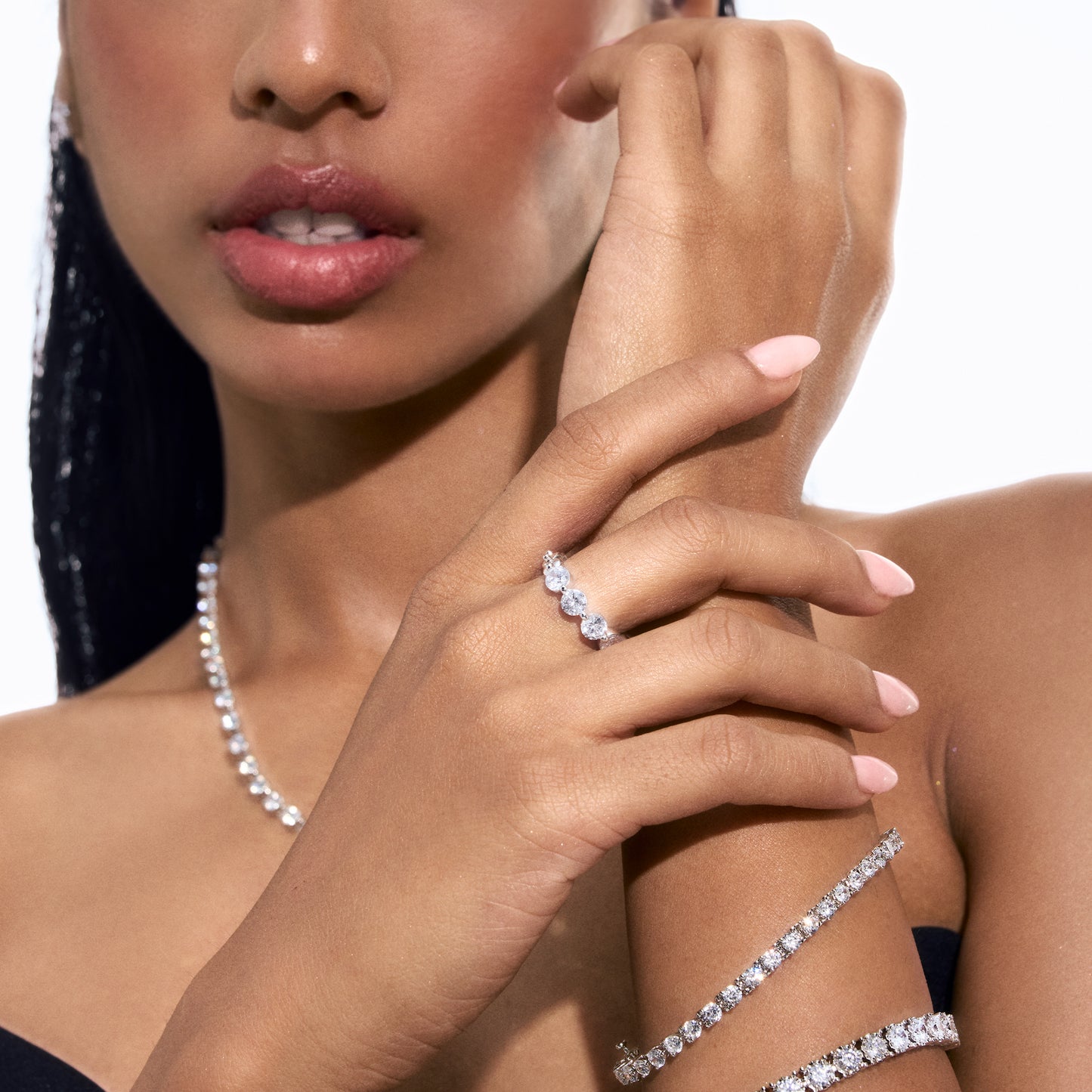 Oleander Eternity Round Cut Wedding Ring